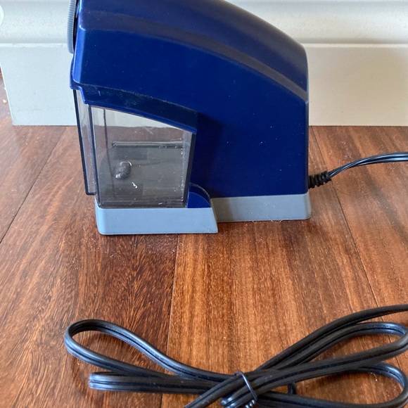 X-Acto School Pro Pencil Sharpener - Picture 3 of 5